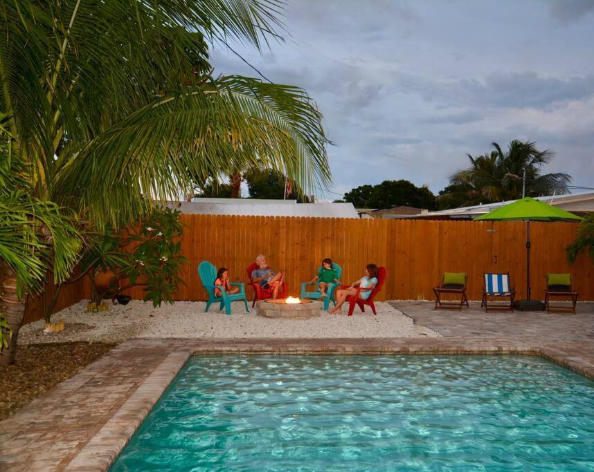 Tropical Retreat Near Beaches, Cruise Terminals Merritt Island Esterno foto