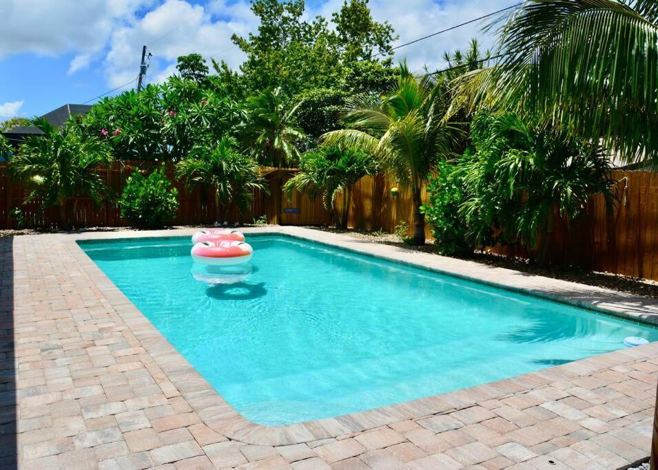 Tropical Retreat Near Beaches, Cruise Terminals Merritt Island Esterno foto