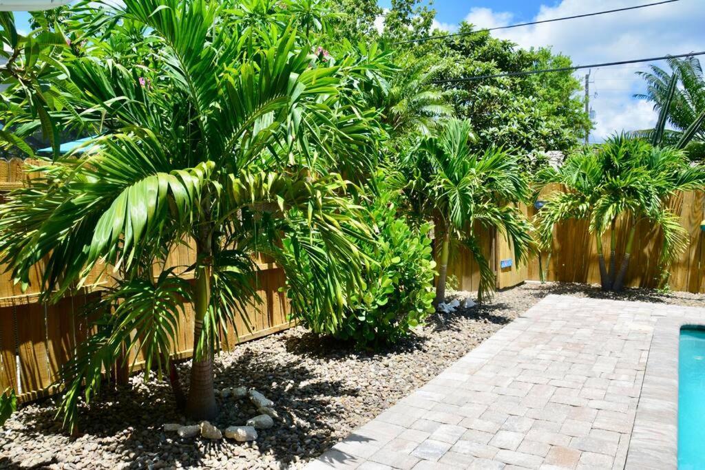 Tropical Retreat Near Beaches, Cruise Terminals Merritt Island Esterno foto