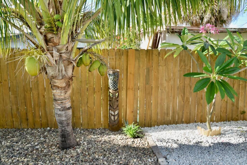 Tropical Retreat Near Beaches, Cruise Terminals Merritt Island Esterno foto