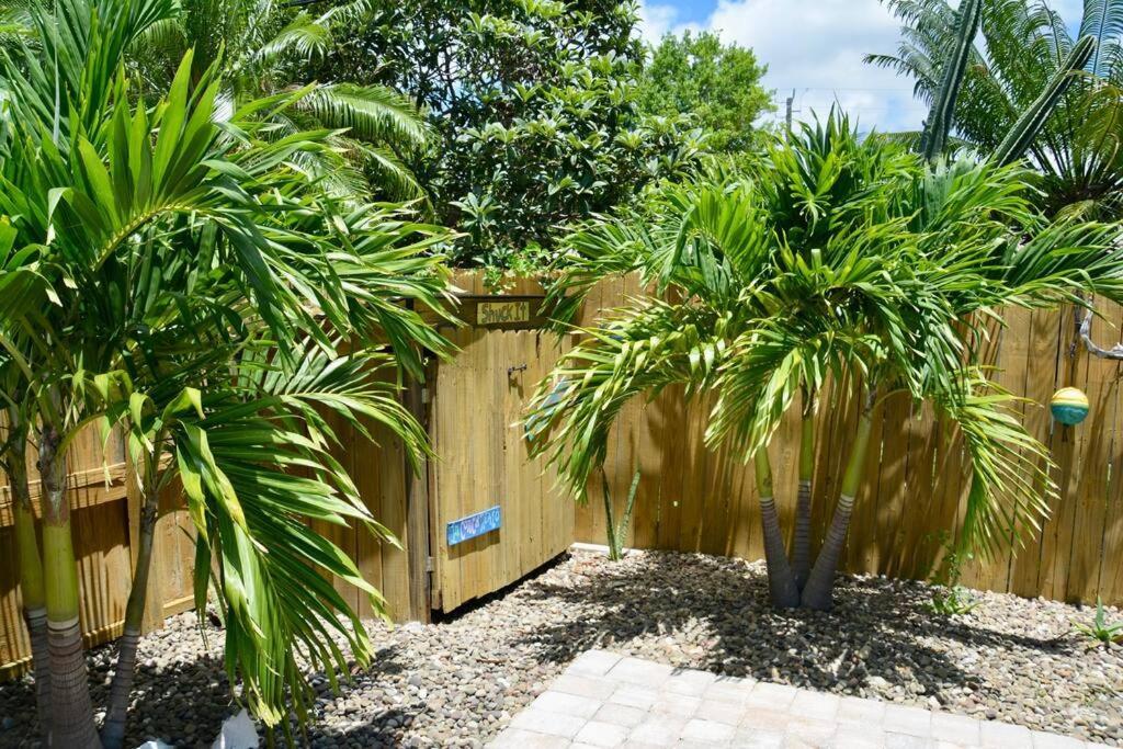 Tropical Retreat Near Beaches, Cruise Terminals Merritt Island Esterno foto