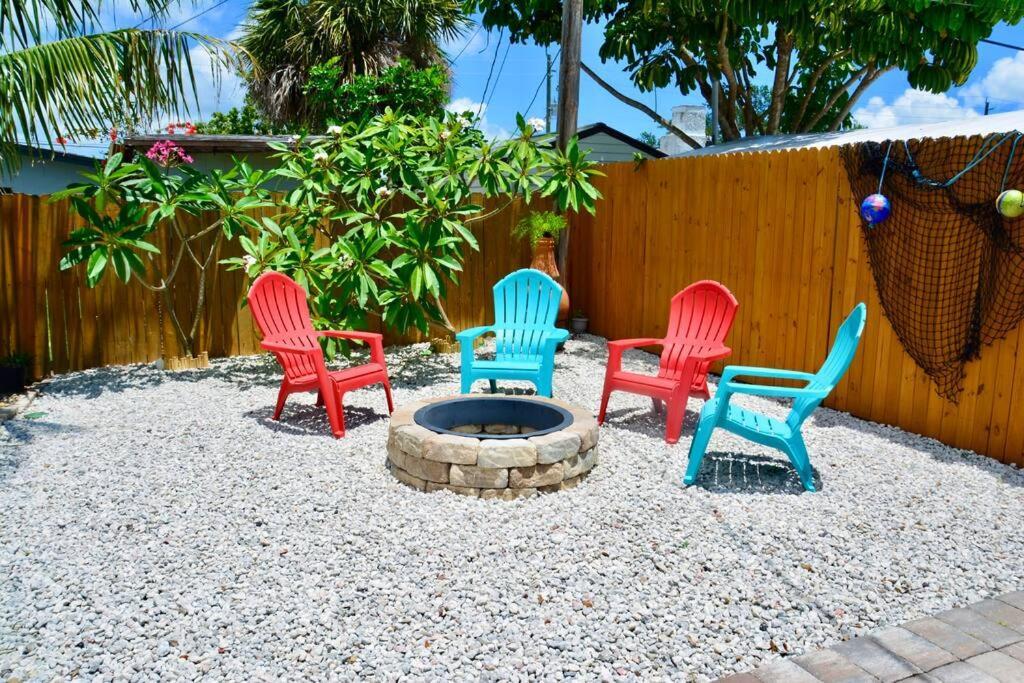 Tropical Retreat Near Beaches, Cruise Terminals Merritt Island Esterno foto