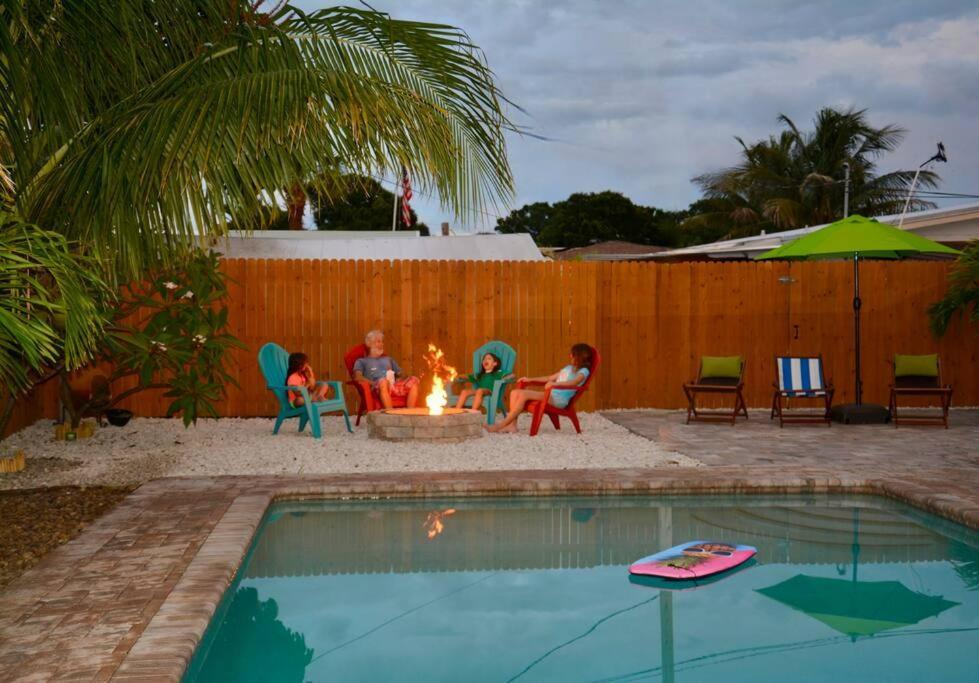 Tropical Retreat Near Beaches, Cruise Terminals Merritt Island Esterno foto