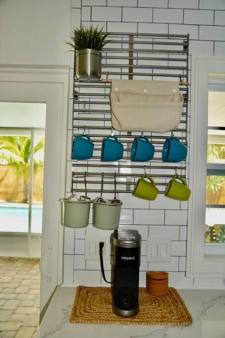 Tropical Retreat Near Beaches, Cruise Terminals Merritt Island Esterno foto
